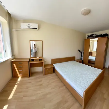 Privelidge Big Pool And Sea First Floor Apartman Elenite