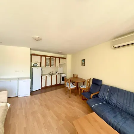 Apartman Privelidge Big Pool And Sea First Floor