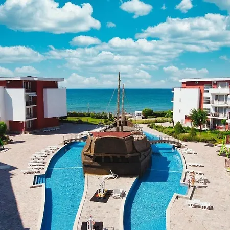 Privelidge Big Pool And Sea First Floor Lejlighed