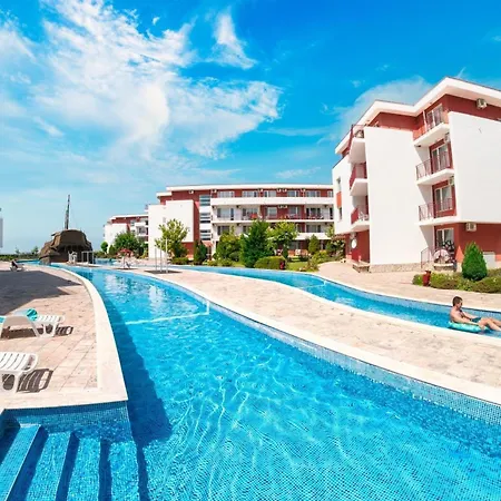 Apartman Privelidge Big Pool And Sea First Floor